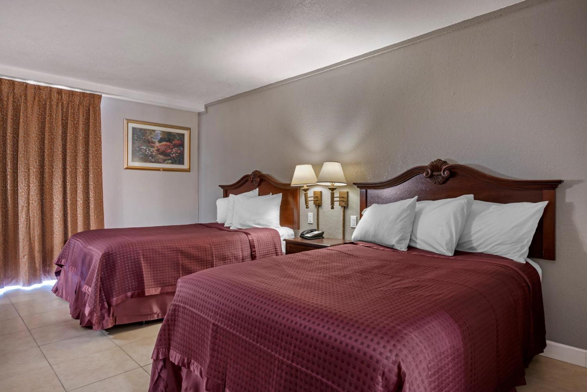 Rodeway Inn Clermont Exterior photo