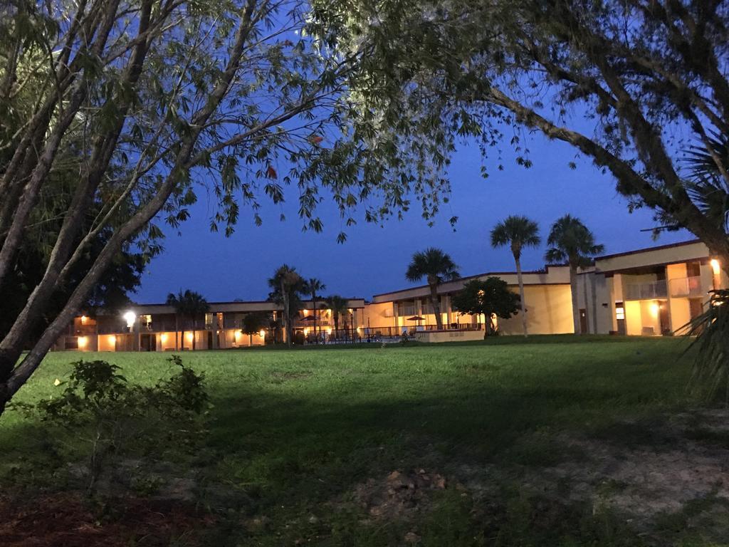 Rodeway Inn Clermont Exterior photo