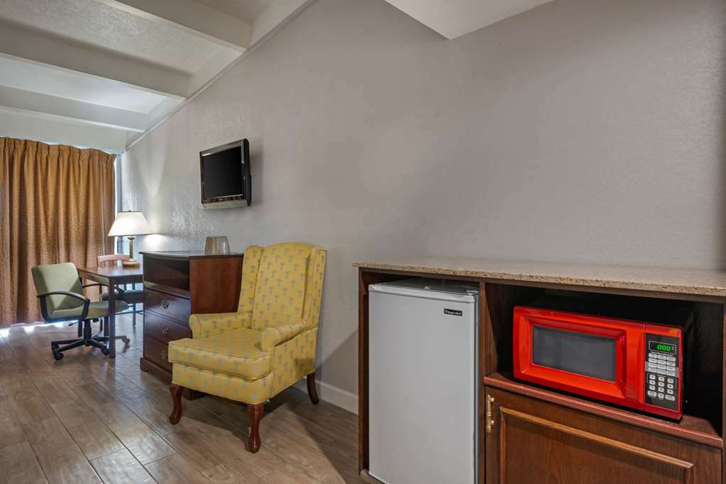 Rodeway Inn Clermont Room photo